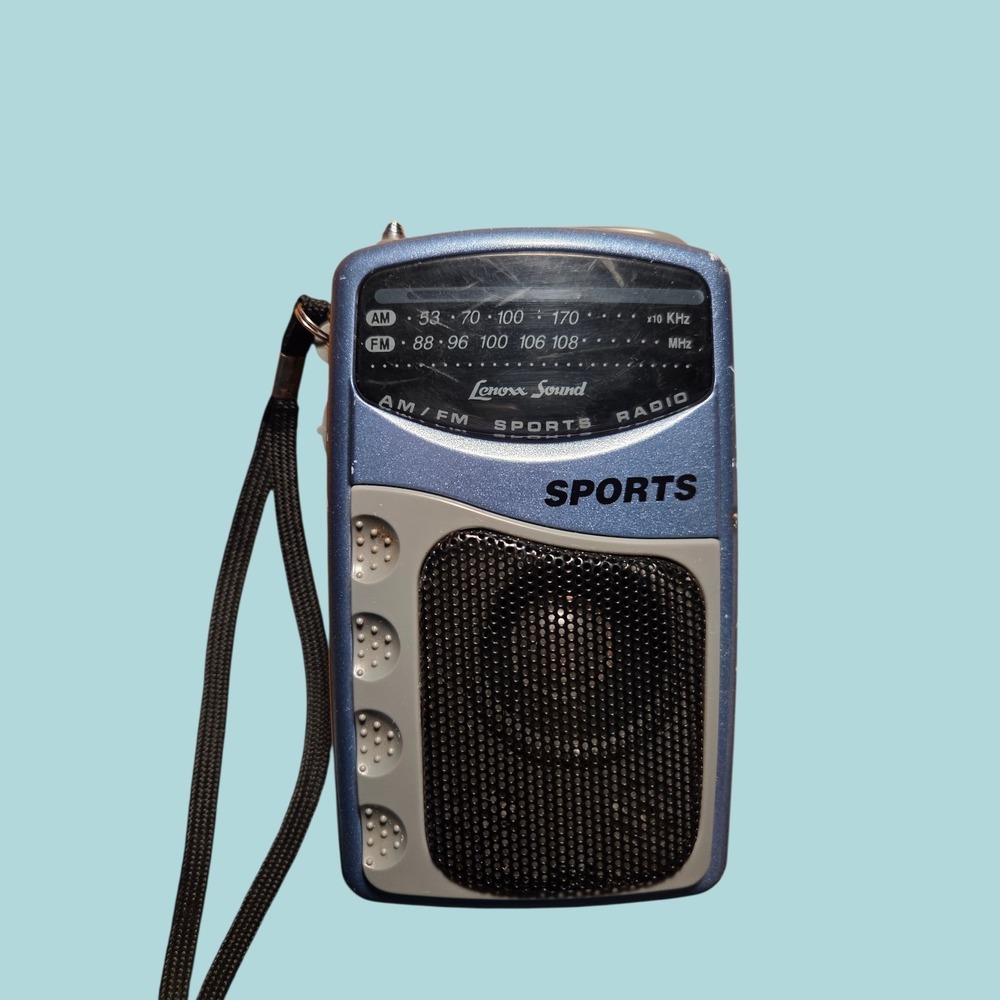 Lenoxx Sound‎ PR-35M VTG Handheld Portable Sports Radio AM/FM, missing antenna